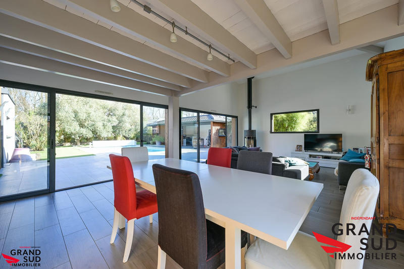 Maison contemporaine - 189 m² - 7 pièces