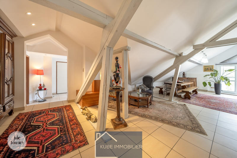 Appartement - 120 m² - 5 pièces