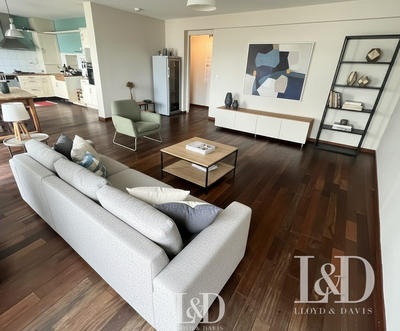 Appartement - 102 m² - 4 pièces