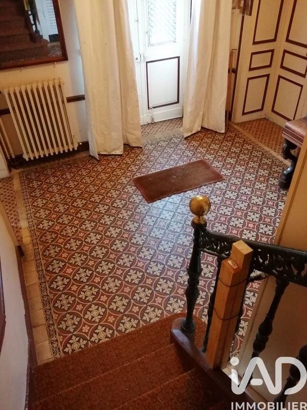 Maison - 420 m² - 12 pièces