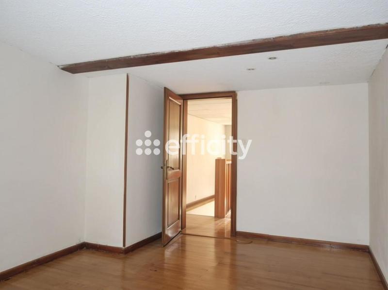 Appartement - 112 m² - 5 pièces