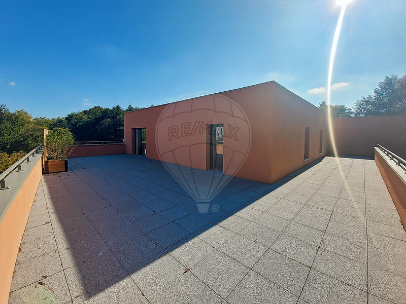 Appartement - 90 m² - 4 pièces