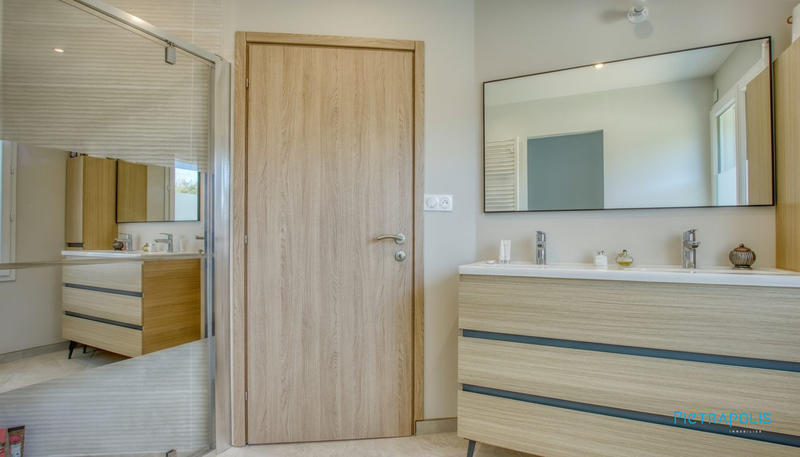 Maison traditionnelle - 186 m² - 6 pièces