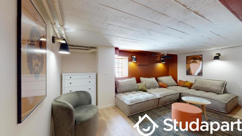 Chambre - 13 m² - 1 pièce