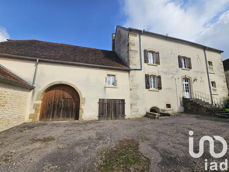 Maison - 213 m² - 6 pièces