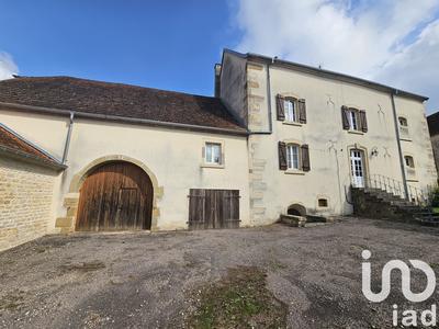 Maison - 213 m² - 6 pièces