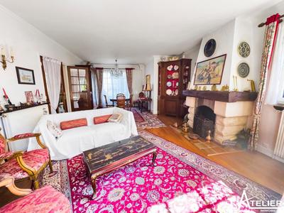 Maison - 185 m² - 7 pièces