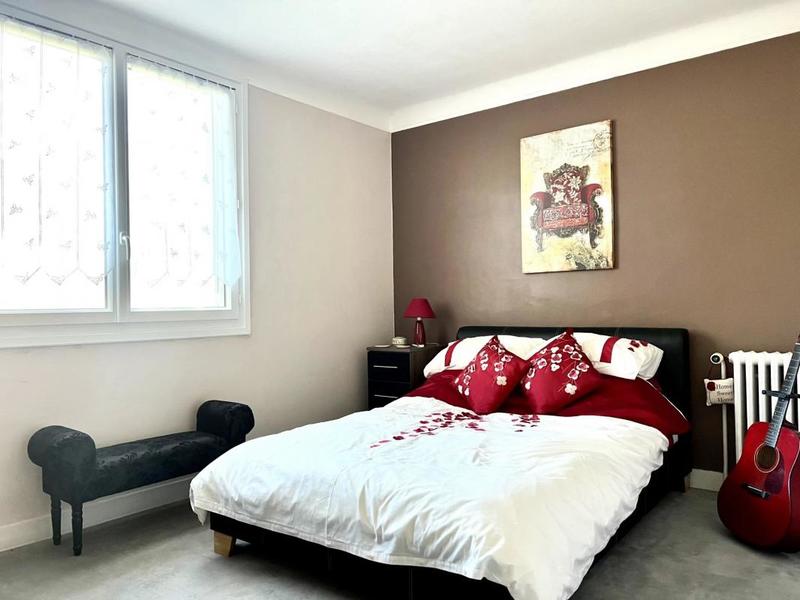 Maison - 146 m² - 9 pièces