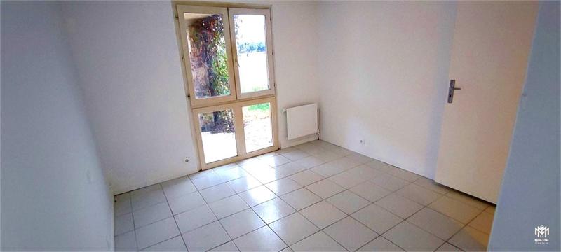 Maison traditionnelle - 190 m² - 8 pièces