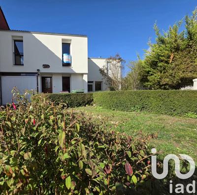 Maison - 103 m² - 5 pièces