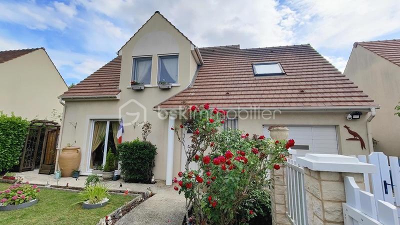 Maison - 101 m² - 5 pièces