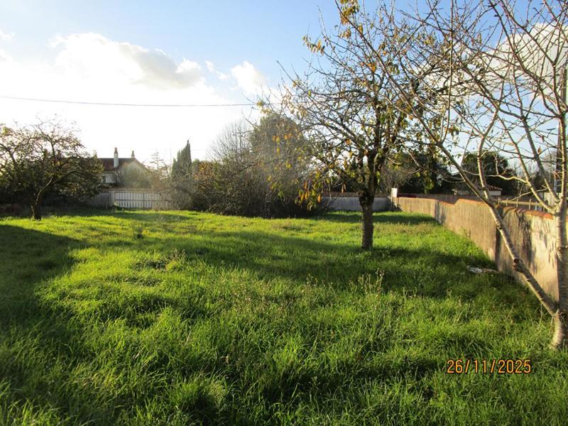 Terrain constructible - 668 m²