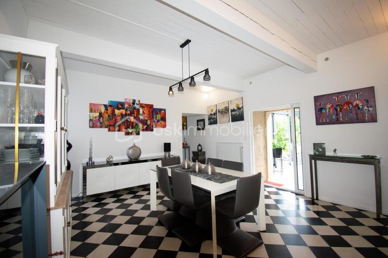 Demeure - 190 m² - 7 pièces