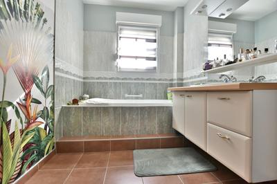 Maison - 102 m² - 5 pièces