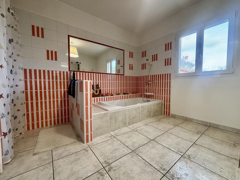 Villa - 209 m² - 4 pièces