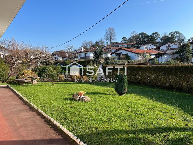 Villa - 180 m² - 8 pièces