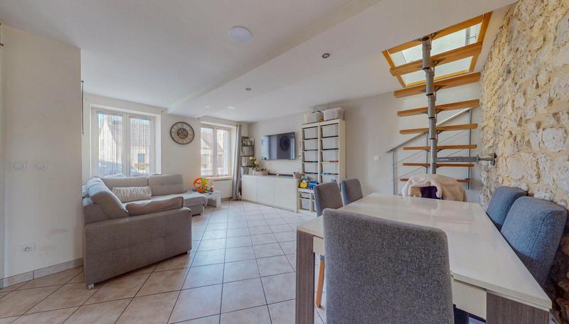 Maison - 85 m² - 4 pièces