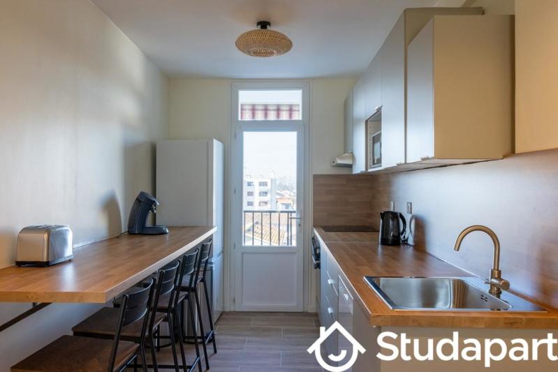 Chambre - 9 m² - 1 pièce