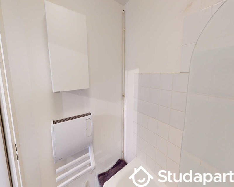 Chambre - 60 m² - 1 pièce