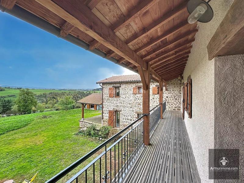 Maison - 340 m² - 8 pièces