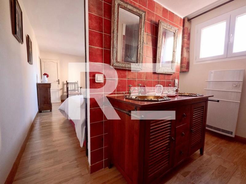 Propriété - 278 m² - 7 pièces