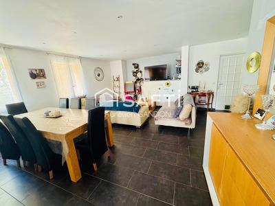 Maison - 184 m² - 9 pièces