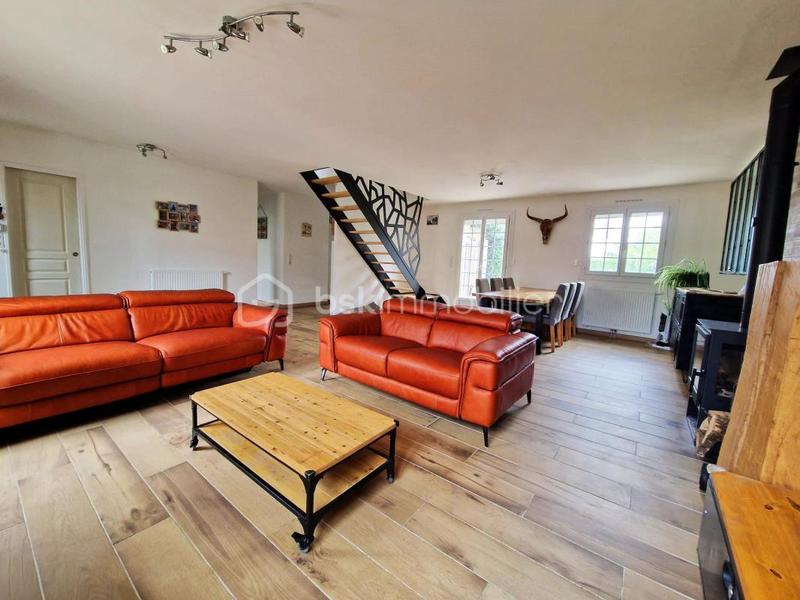 Maison - 143 m² - 7 pièces