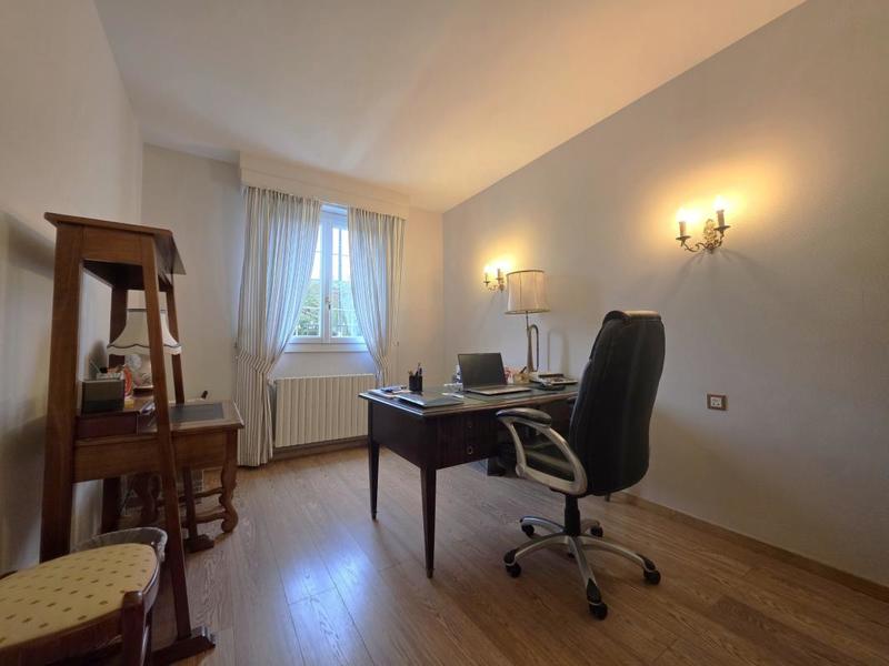 Pavillon - 164 m² - 7 pièces