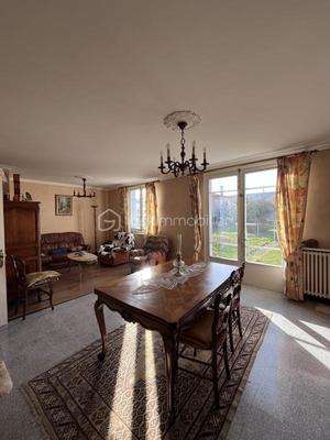 Maison - 94 m² - 4 pièces