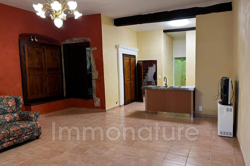 Maison - 202 m² - 3 pièces