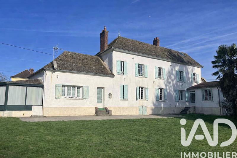 Maison - 244 m² - 10 pièces