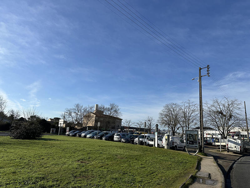 Local d'activités - 150 m²