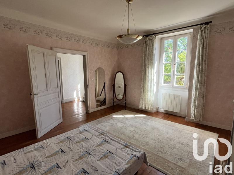 Maison - 310 m² - 11 pièces