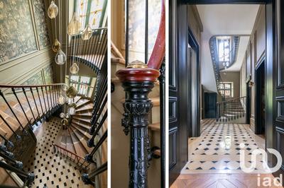 Maison - 327 m² - 10 pièces