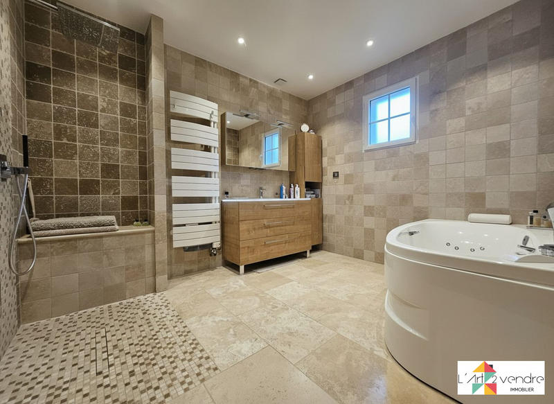 Maison contemporaine - 200 m² - 6 pièces