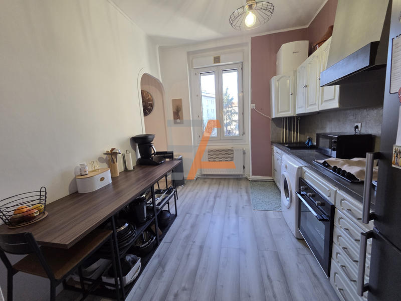 Appartement - 65 m² - 3 pièces