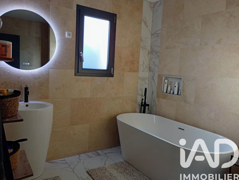 Maison - 121 m² - 4 pièces