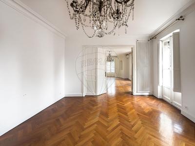 Appartement - 171 m² - 5 pièces