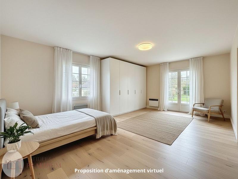 Maison - 202 m² - 8 pièces