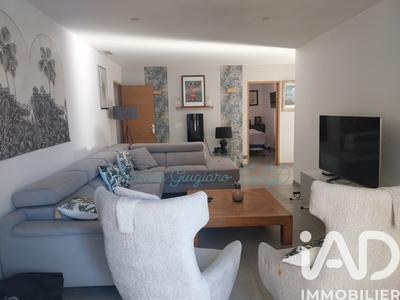 Maison - 205 m² - 7 pièces