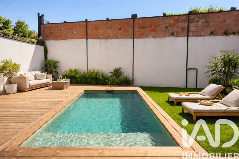 Maison - 261 m² - 6 pièces