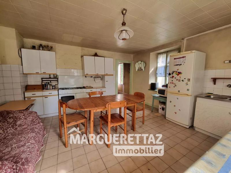 Maison de village - 220 m² - 8 pièces