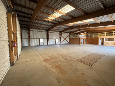 Local d'activité / Entrepôt - 405 m²