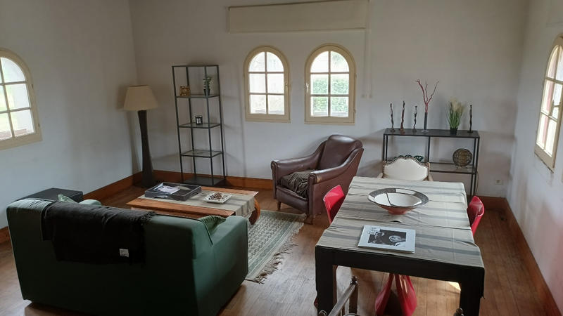 Château - 900 m² - 7 pièces