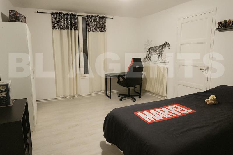 Maison - 200 m² - 6 pièces