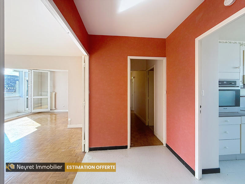 Appartement - 95 m² - 4 pièces