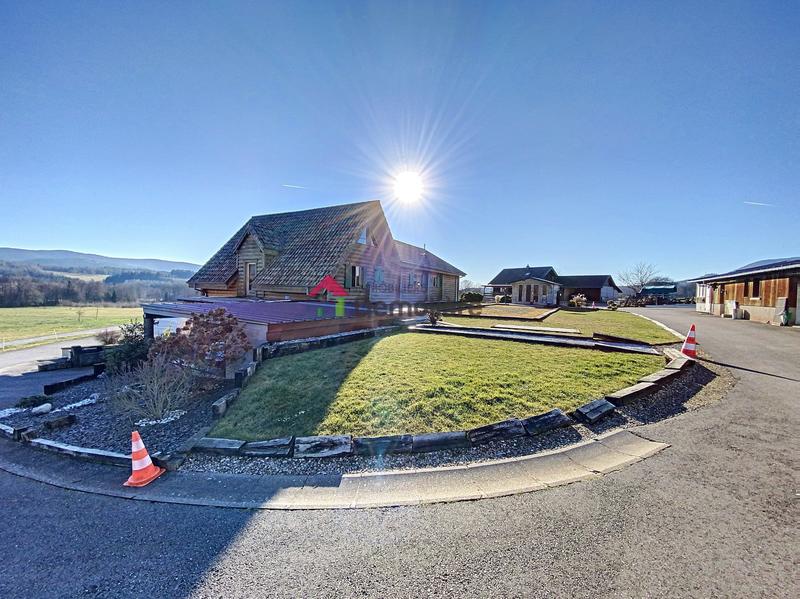 Châlet - 360 m² - 10 pièces