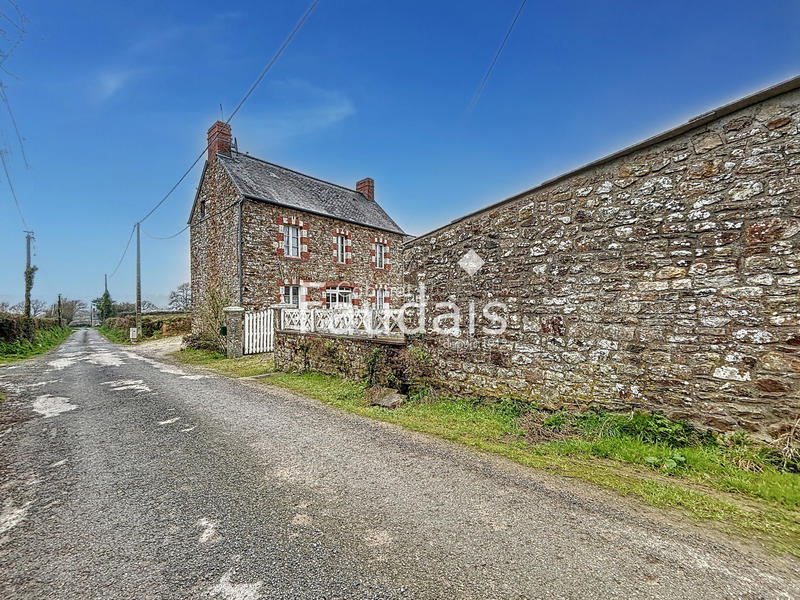 Maison - 82 m² - 5 pièces