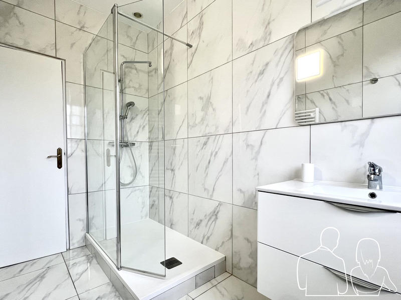 Maison ancienne - 335 m² - 10 pièces