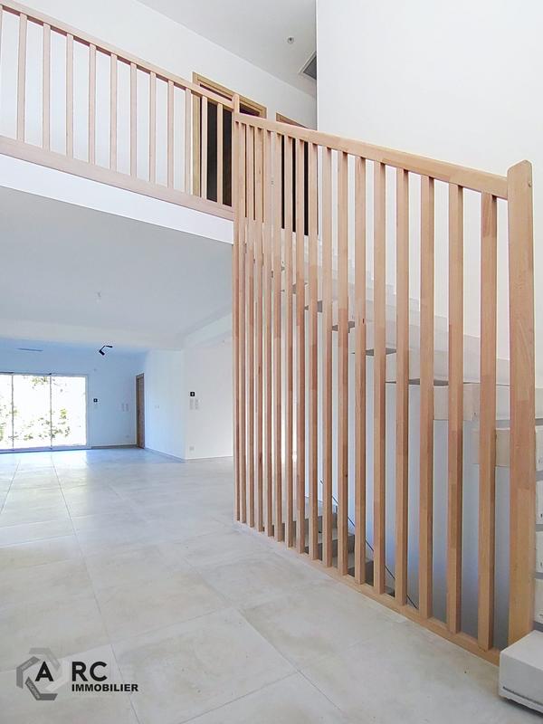 Maison - 175 m² - 7 pièces